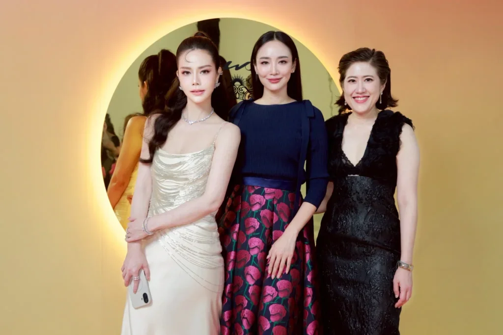 LINNA Clinic คว้า 2 รางวัลใหญ่จาก PRAEW ICONIC BEAUTY 2025 การันตีความเป็นผู้นำด้าน HIFU 4 ปีซ้อน!!